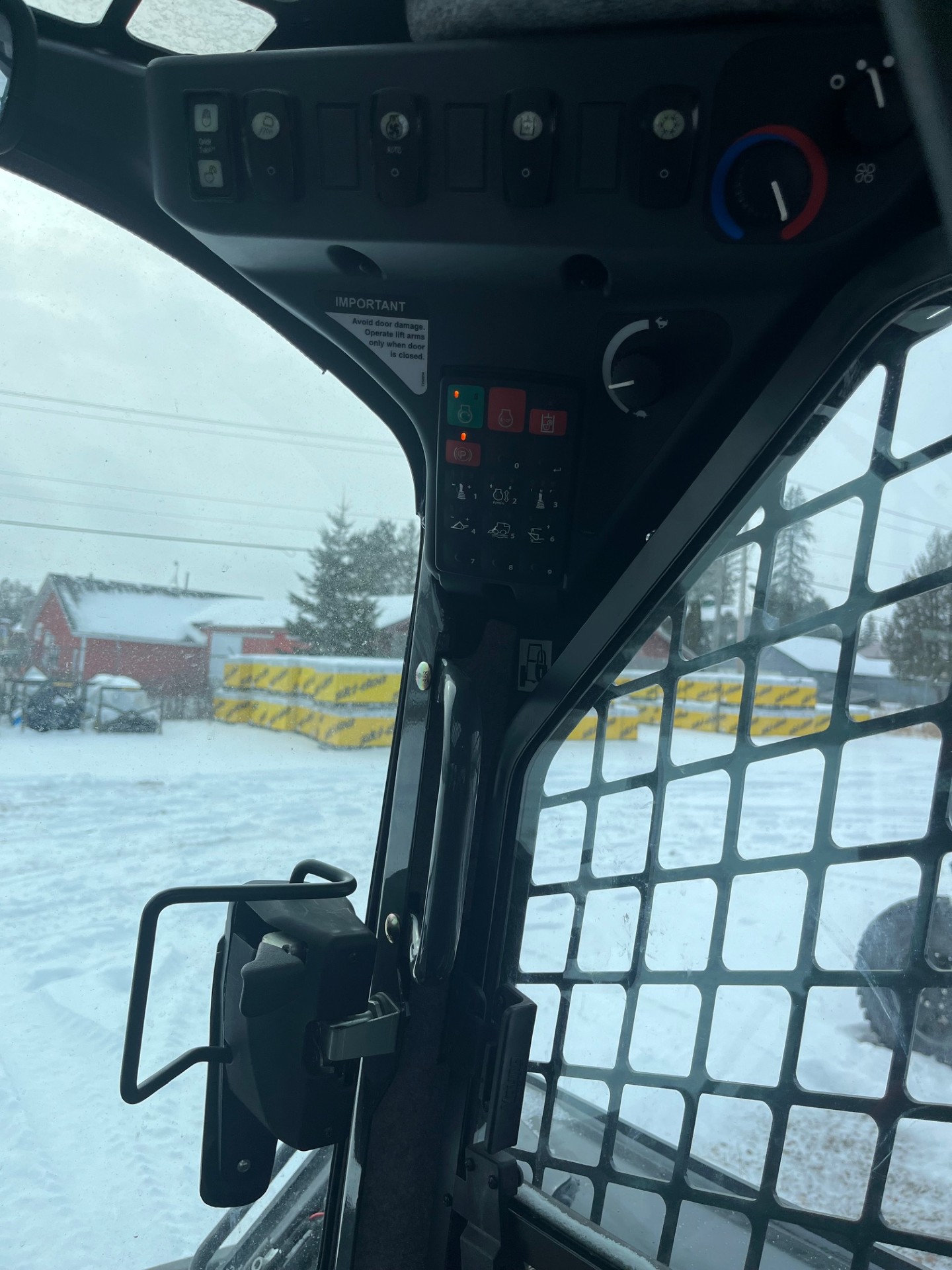2025 John Deere 320G - Photo 13
